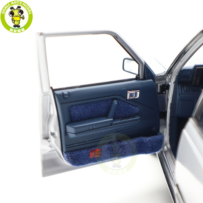 1/18 Toyota Crown Seventh Generation MS122 Diecast Model Car Gifts For Friends