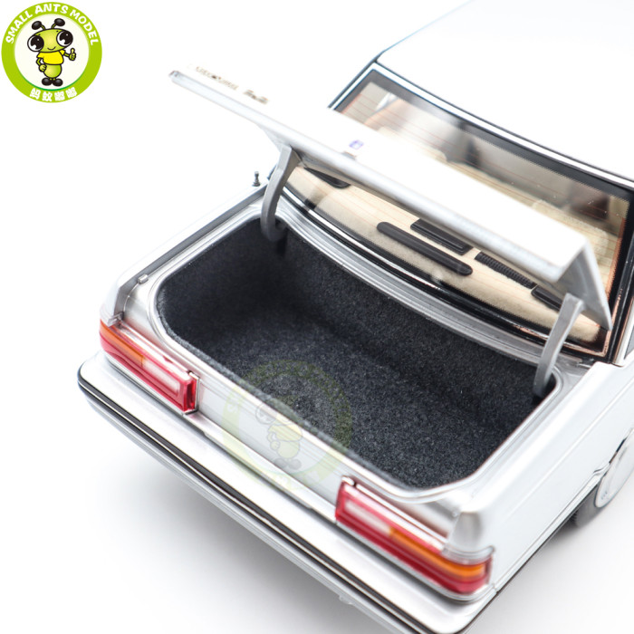 1/18 Toyota Crown Seventh Generation MS122 Diecast Model Car Gifts For Friends