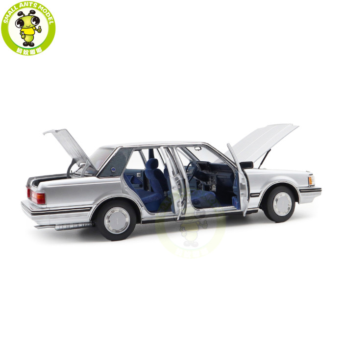 1/18 Toyota Crown Seventh Generation MS122 Diecast Model Car Gifts For Friends