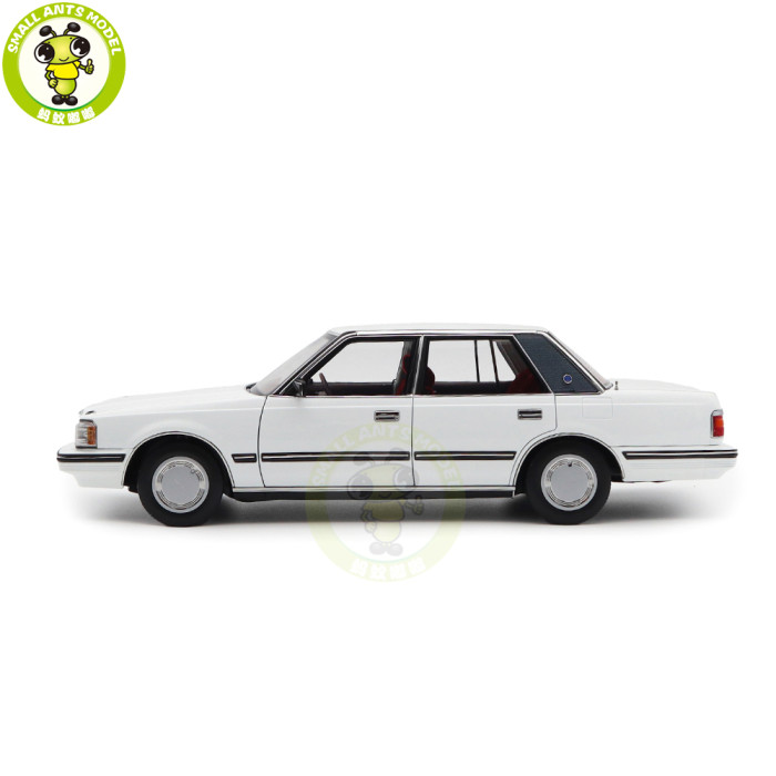 1/18 Toyota Crown Seventh Generation MS122 Diecast Model Car Gifts For Friends