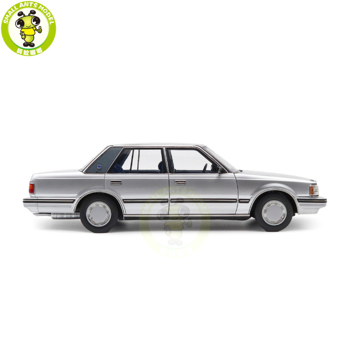 1/18 Toyota Crown Seventh Generation MS122 Diecast Model Car Gifts For Friends