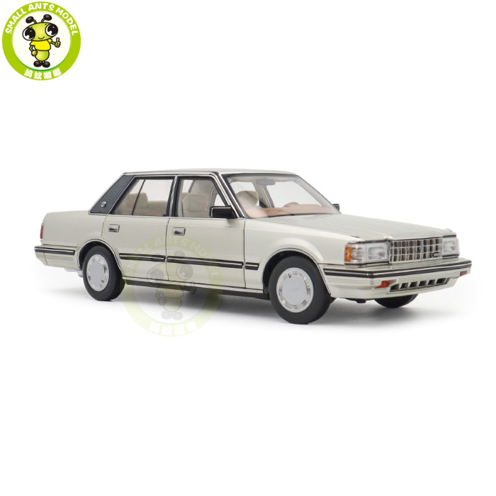 1/18 Toyota Crown Seventh Generation MS122 Diecast Model Car Gifts For Friends