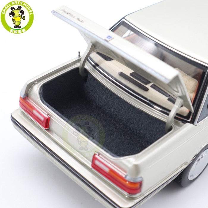 1/18 Toyota Crown Seventh Generation MS122 Diecast Model Car Gifts For Friends