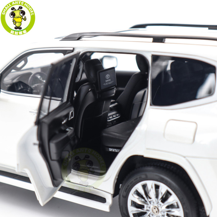 1/18 LCD TOYOTA LAND CRUISER 300 LC300 ZX Diecast Model Toy Car Gifts For Friends Father