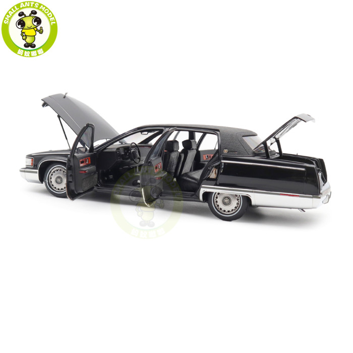 1/18 US GM Cadillac Fleetwood Diecast Model Toy Car Gifts For Friends Family