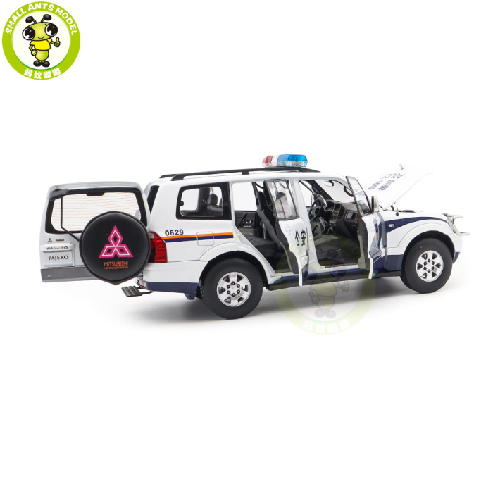 1/18 Mitsubishi PAJERO V73 YC MODEL Diecast Model Toy Car Gifts For Friends Father