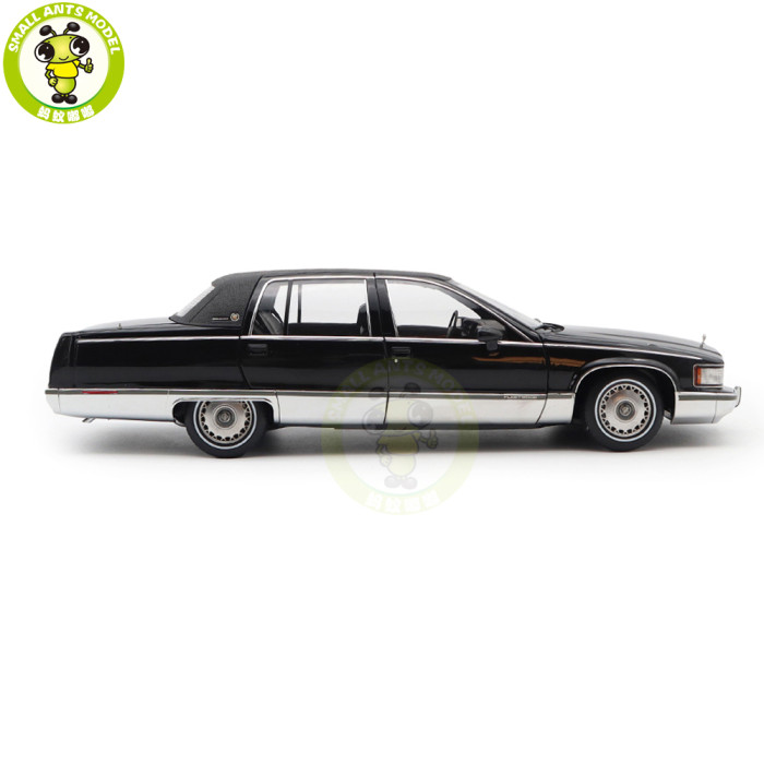 1/18 US GM Cadillac Fleetwood Diecast Model Toy Car Gifts For Friends Family