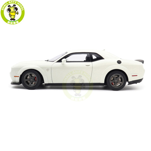 1/18 Dodge Challenger SRT Super Stock 2023 AUTOart 71766 Knuckle White Model Car