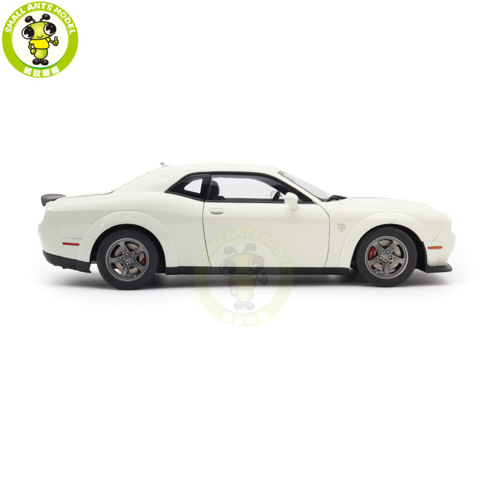1/18 Dodge Challenger SRT Super Stock 2023 AUTOart 71766 Knuckle White Model Car