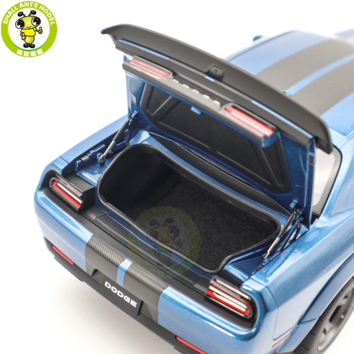 1/18 Dodge Challenger SRT Super Stock 2023 AUTOart 71767 Frosbite/Blue Model Car