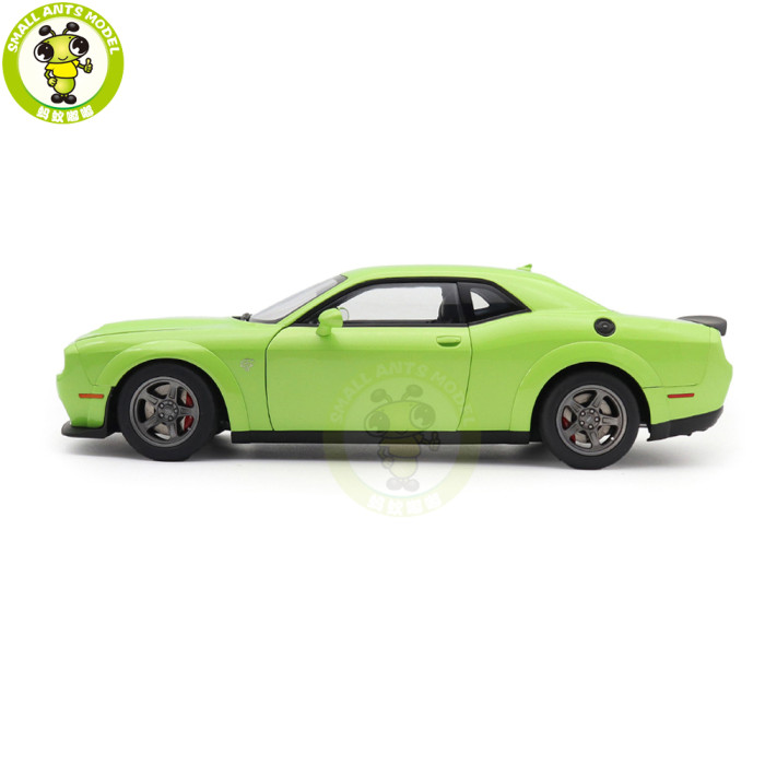 1/18 Dodge Challenger SRT Super Stock 2023 AUTOart 71769 Sublime/Green Model Car