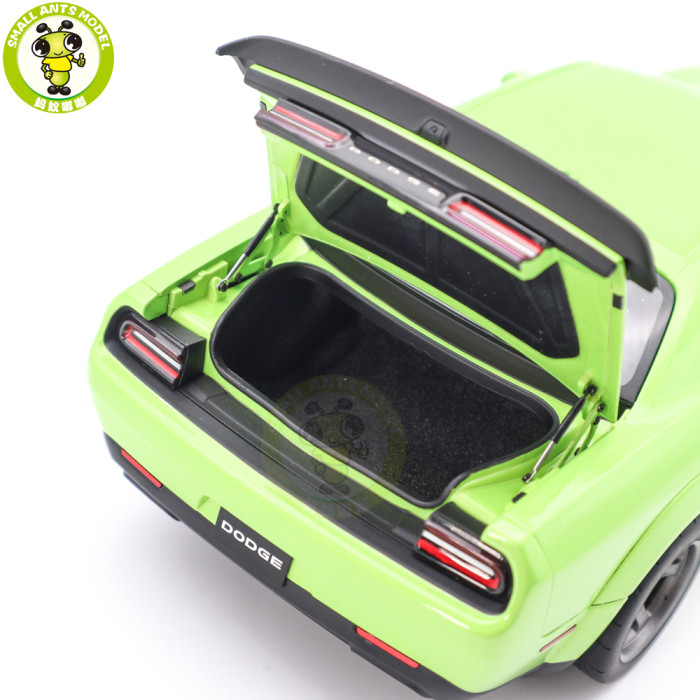 1/18 Dodge Challenger SRT Super Stock 2023 AUTOart 71769 Sublime/Green Model Car