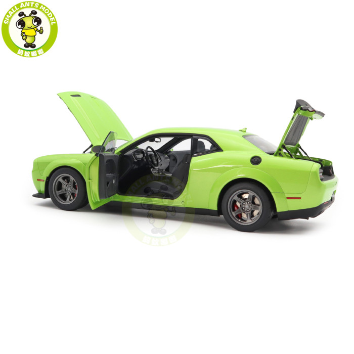 1/18 Dodge Challenger SRT Super Stock 2023 AUTOart 71769 Sublime/Green Model Car