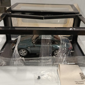 【US】Damaged 1/18 AUTOart 78134 Porsche 911 993 Carrera Green Metallic Diecast Model Car