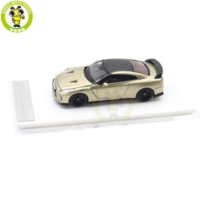 1/64 MOTORHELIX Nissan GT-R (R35) Track Edition Engineered by NISMO T-Spec 2022 Diecast Model Toy Car Gifts For Father Friends
