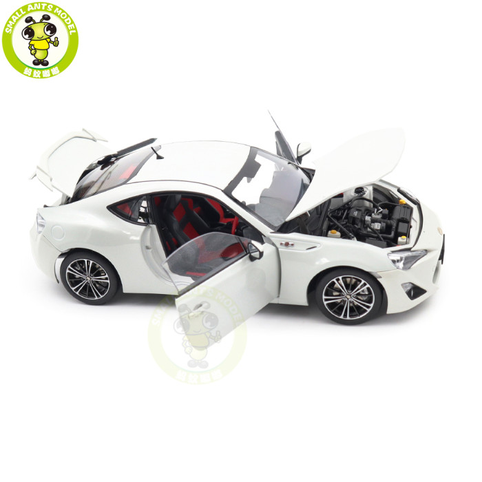 1/18 Toyota 86 GT Limited RHD AUTOart 78773 White Pearl Diecast Model Car Gifts For Friends