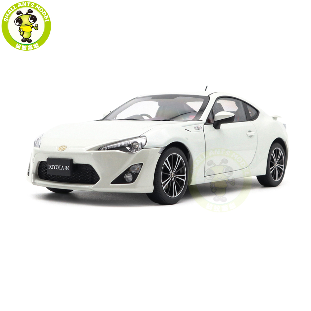1/18 Toyota 86 GT Limited RHD AUTOart 78773 White Pearl Diecast