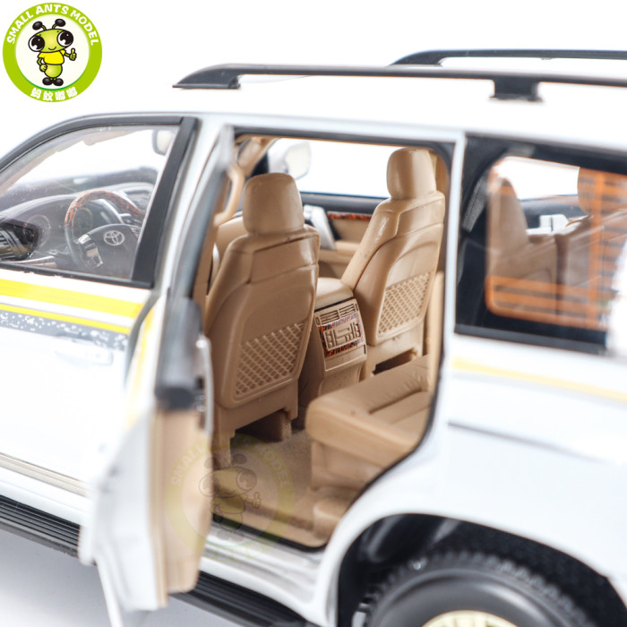 1/18 Toyota Land Cruiser LC200 Diecast Model Car Toys Gifts For Friends