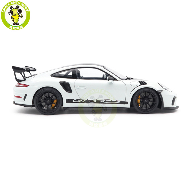 1/18 Porsche 911 991.2 GT3 RS Weissach Package AUTOart 78176 White Model Car