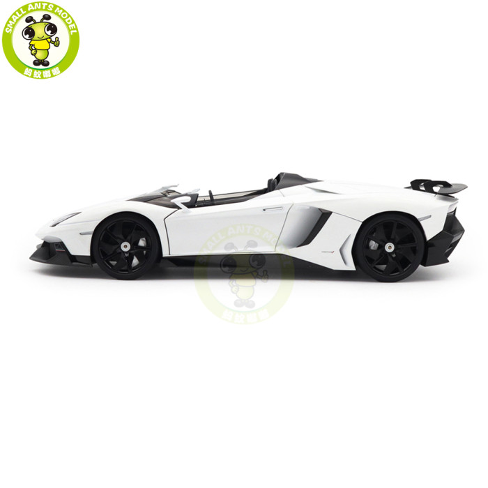 1/18 Lamborghini AVENTADOR J Autoart 74674 White Diecast Model Car Gifts For Friends Father