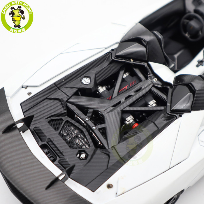 1/18 Lamborghini AVENTADOR J Autoart 74674 White Diecast Model Car Gifts For Friends Father