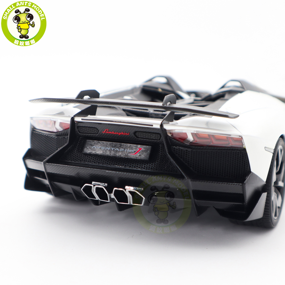 AUTOart 1:18 Lamborghini Aventador LP700-4 Année 2011 rouge 74669