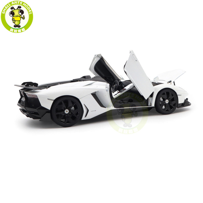 1/18 Lamborghini AVENTADOR J Autoart 74674 White Diecast Model Car Gifts For Friends Father