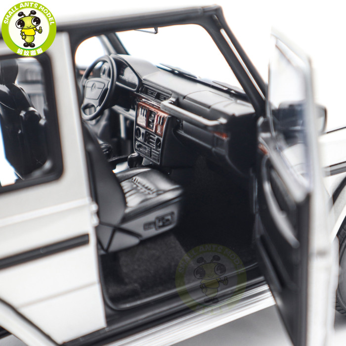 1/18 Mercedes Benz G CLASS G500 1998 SWB Autoart 76112 Silver Diecast Model Car Gifts For Friends Father