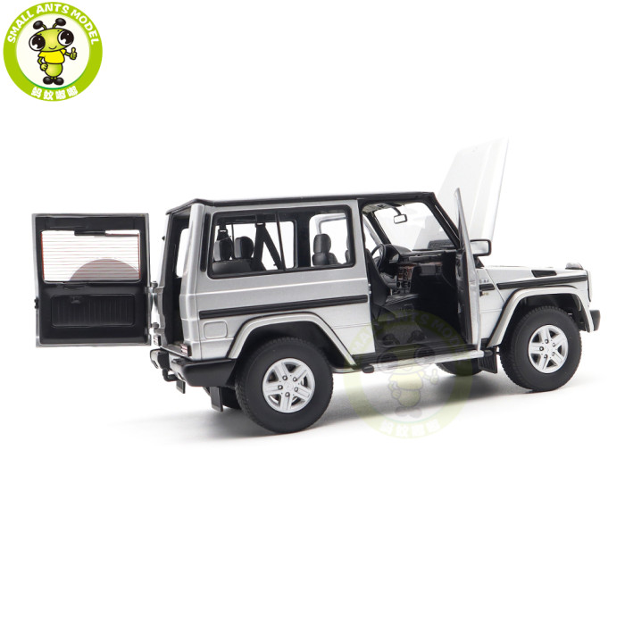 1/18 Mercedes Benz G CLASS G500 1998 SWB Autoart 76112 Silver Diecast Model Car Gifts For Friends Father