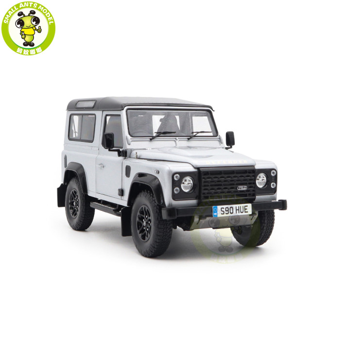 1/18 Land Rover Defender 90 2,000,000 Pcs Edition Almost REAL 810202A Diecast Model Car Toy Gifts For Friends Father