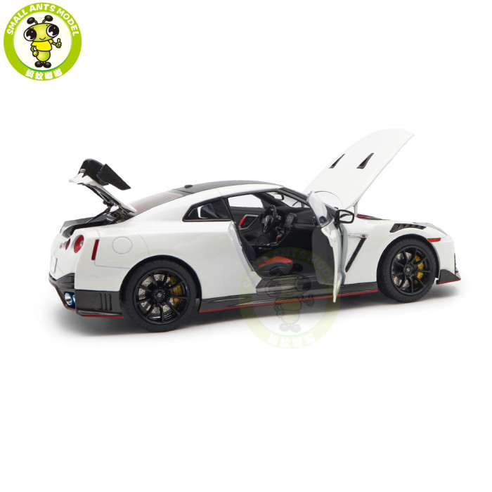 1/18 Nissan GT R GT-R R35 NISMO 2022 Diecast Model Toy Car Gifts For Father Friends