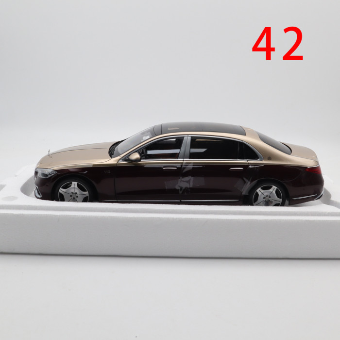 Defective 1/18 Mercedes Maybach S Class S680 2021 Almost Real 820122A 820122 Diecast Model Toy Car Gifts For Friends Father