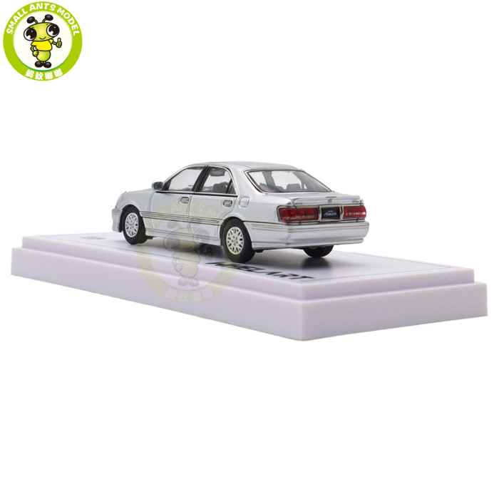 1/64 Whelart Toyota Crown Athlete 2003 Diecast Model Toy Car Gifts For Friends