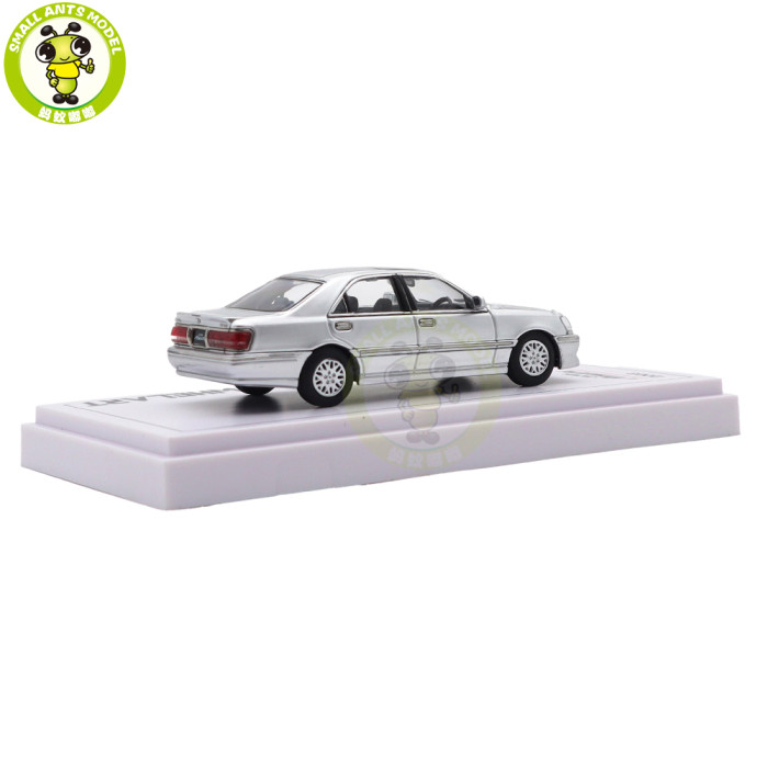 1/64 Whelart Toyota Crown Athlete 2003 Diecast Model Toy Car Gifts For Friends