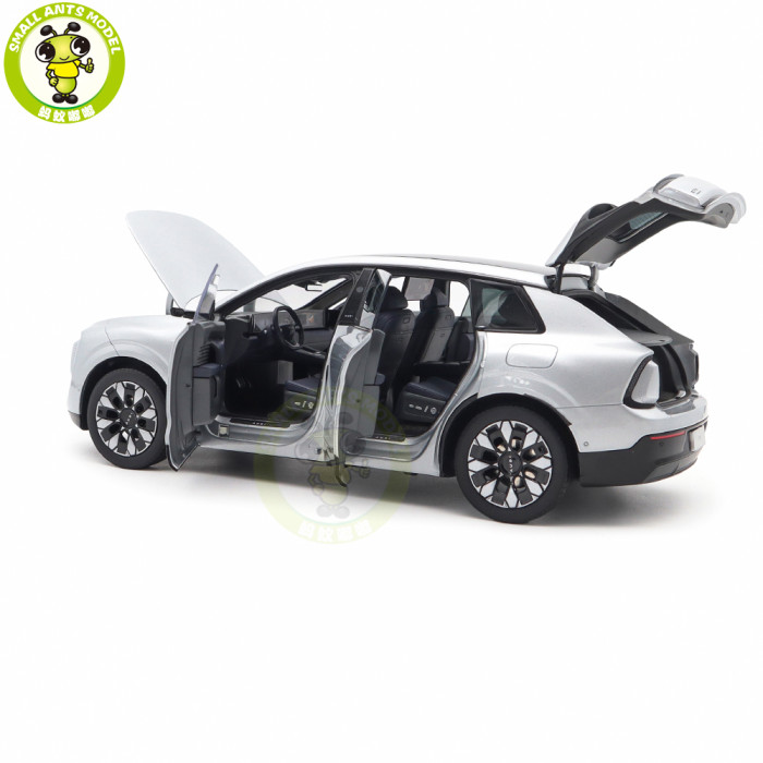 1/18 Audi E7X With Lights Diecast Model Toys Car Gifts For Friends Father
