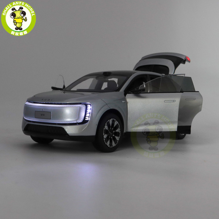 1/18 Audi E7X With Lights Diecast Model Toys Car Gifts For Friends Father