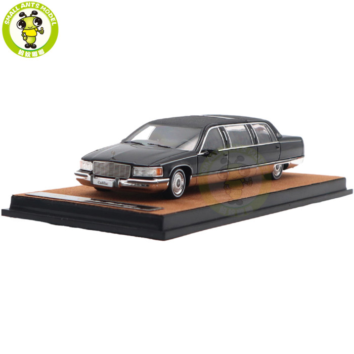 1/64 Cadillac Fleetwood Long Wheelbase Diecast Model Toy Car Gifts For Friends