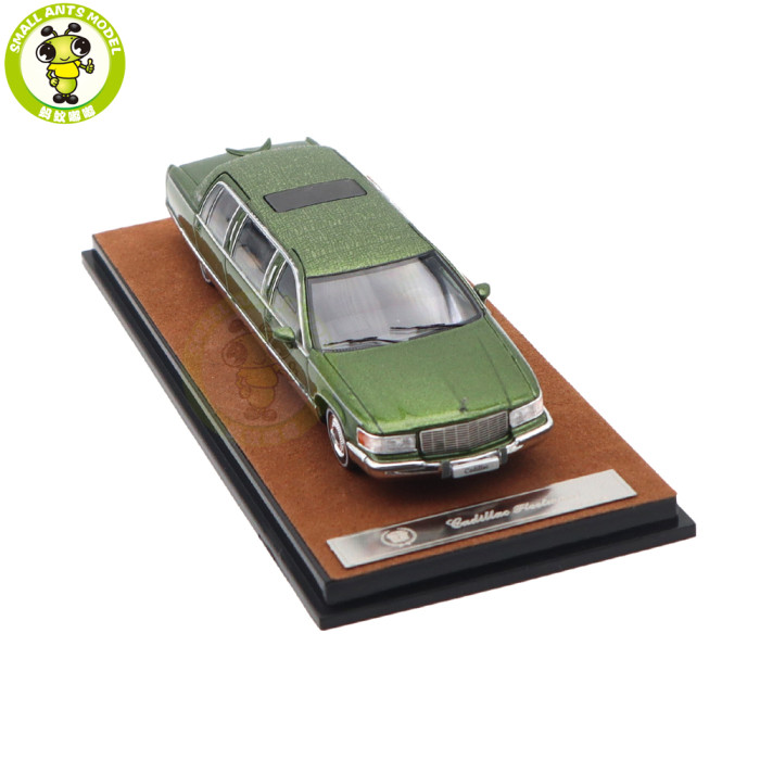 1/64 Cadillac Fleetwood Long Wheelbase Diecast Model Toy Car Gifts For Friends