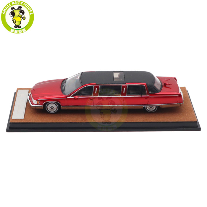 1/64 Cadillac Fleetwood Long Wheelbase Diecast Model Toy Car Gifts For Friends