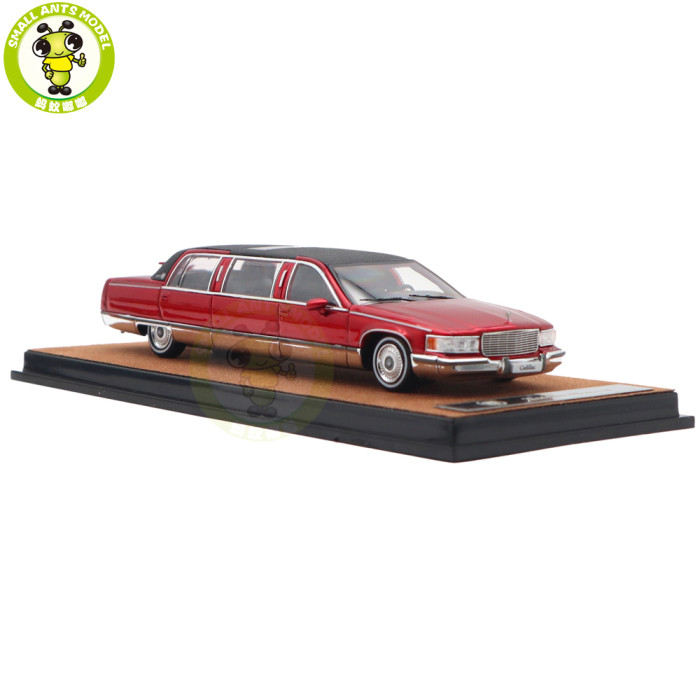 1/64 Cadillac Fleetwood Long Wheelbase Diecast Model Toy Car Gifts For Friends