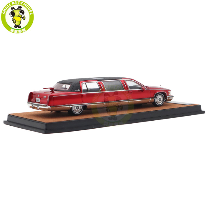 1/64 Cadillac Fleetwood Long Wheelbase Diecast Model Toy Car Gifts For Friends