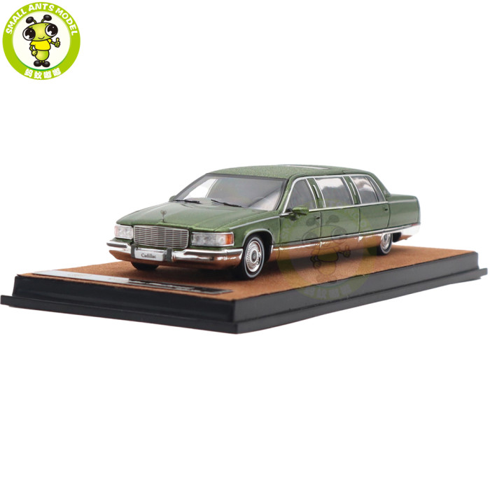1/64 Cadillac Fleetwood Long Wheelbase Diecast Model Toy Car Gifts For Friends