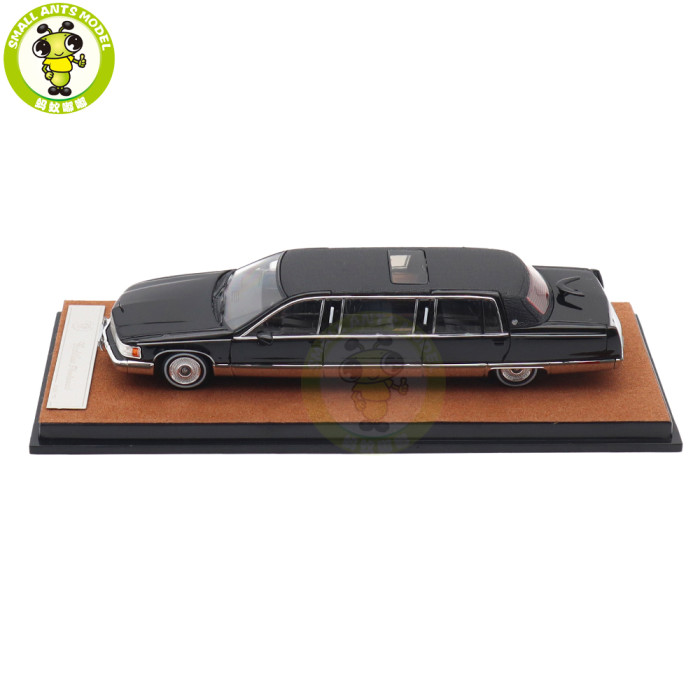 1/64 Cadillac Fleetwood Long Wheelbase Diecast Model Toy Car Gifts For Friends