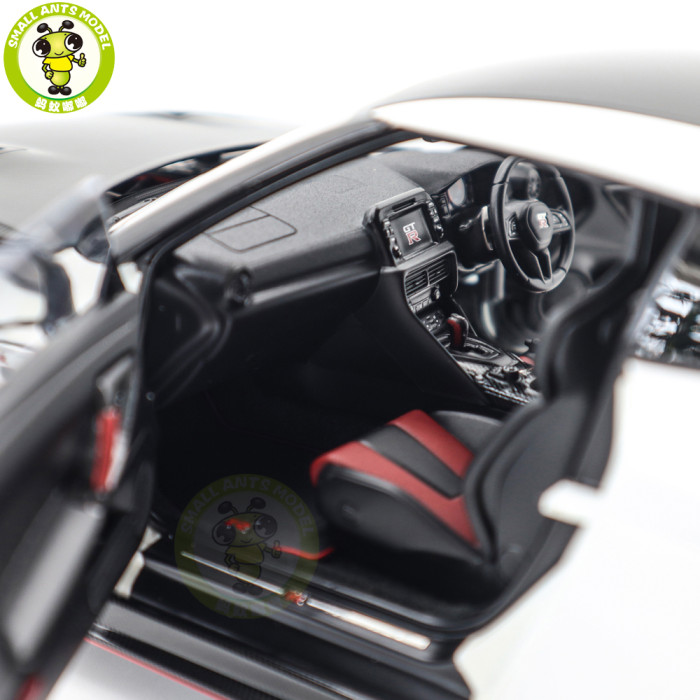 1/18 MOTORHELIX Nissan GT R GT-R R35 NISMO Special Edition 2022 Diecast Model Toy Car Gifts For Father Friends