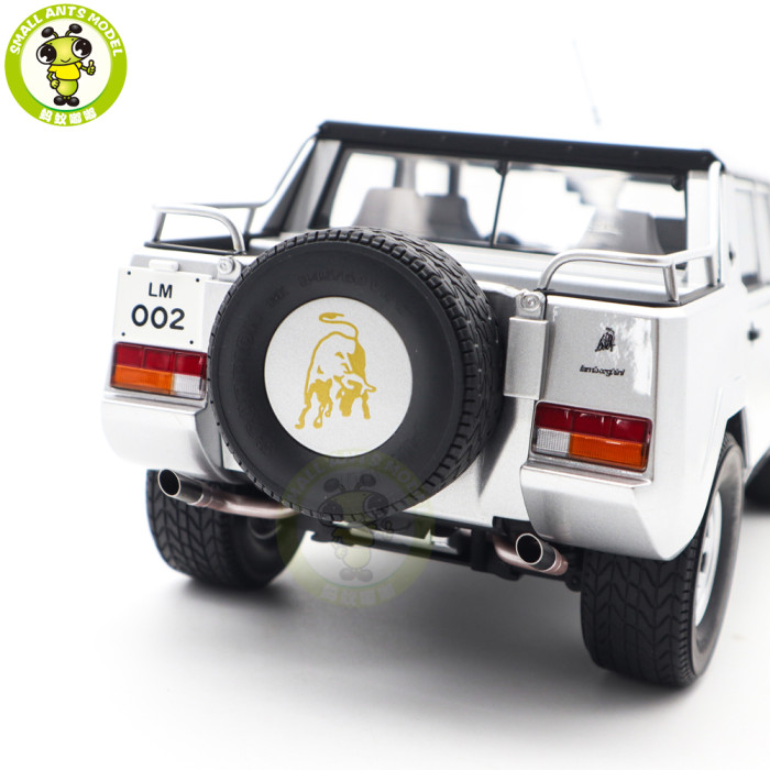 1/18 Lamborghini LM002 AUTOart 74553 Argento / Metallic Silver Model Car