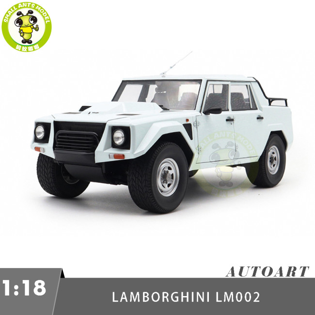 1/18 Lamborghini LM002 AUTOart 74549 Bianco Polo Park / White Model Car