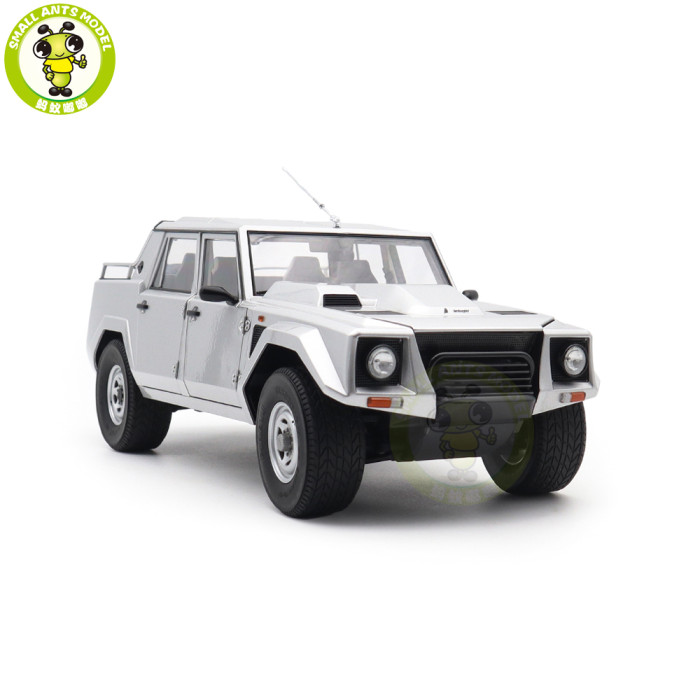 1/18 Lamborghini LM002 AUTOart 74553 Argento / Metallic Silver Model Car