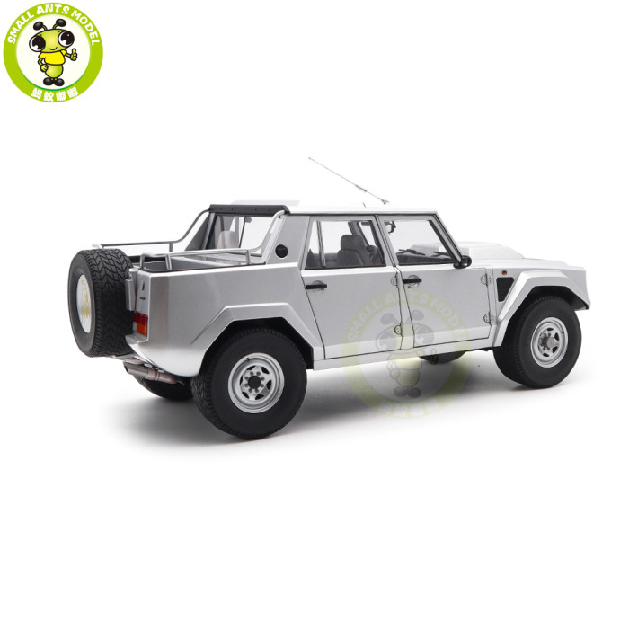 1/18 Lamborghini LM002 AUTOart 74553 Argento / Metallic Silver Model Car