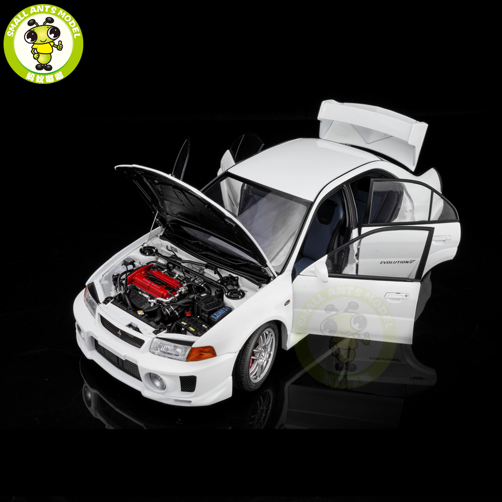 Pre-order 1/18 MOTORHELIX Mitsubishi Lancer Evolution EVO V 5 GSR