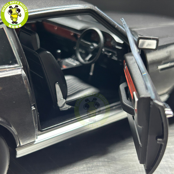 1/18 Aston Martin V8 Vantage 007 Diecast Model Toy Car Gifts For Father Friends